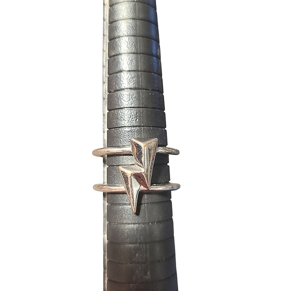 Kendra Scott Bolt Rhodium Plated Silver Ring. Size 9 - Picture 5 of 5